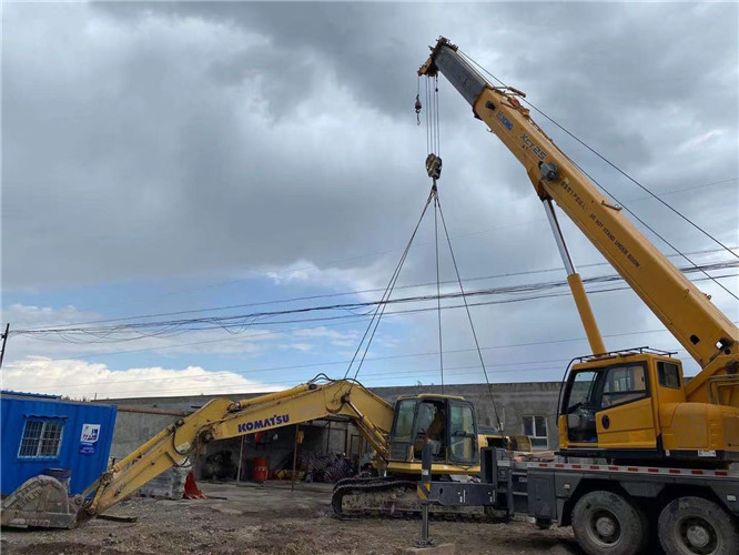 青川县25吨吊车的工作半径是多少？