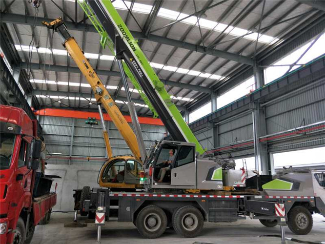 青川县高空车出租需要注意哪些安全事项？