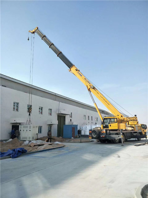 青川县“超载就喊停”—— 吊车的 “重量保镖” 技术