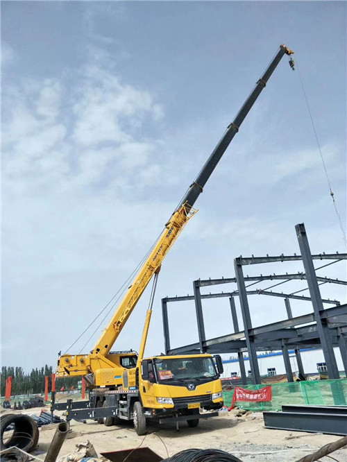 青川县超高层建筑钢结构吊装案例